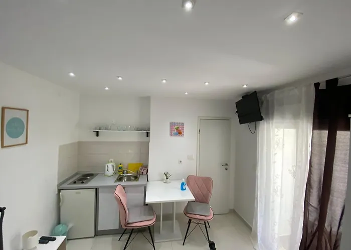 アパート Anna ザダル